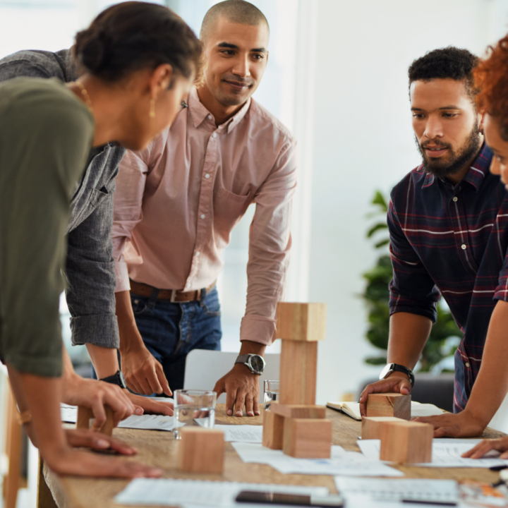 Lire la suite à propos de l’article Développement Managérial, communication en entreprise & synergie des équipes